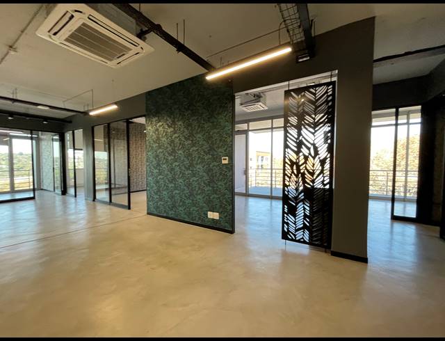 285M² OFFICE TO LET IN BRYANSTON